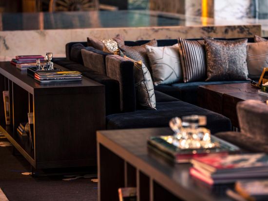 Фото Renaissance Shanghai Caohejing Hotel