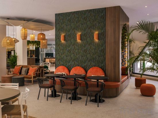 Фото ibis Styles Sevilla City Santa Justa