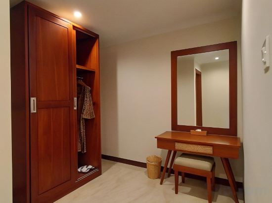 Фото The Grand Villandra Resort