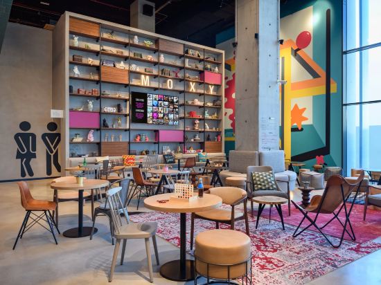 Фото Moxy Lisboa Oriente