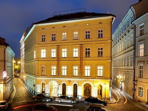 Гостиница Charles Bridge Palace в Праге