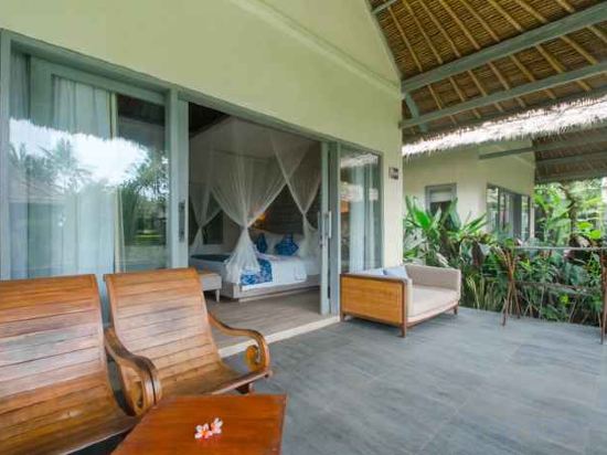 Фото Nirwana Beach & Resort