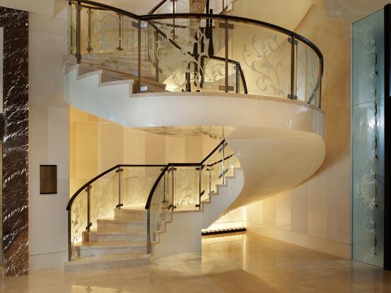 Фото The St. Regis Bangkok