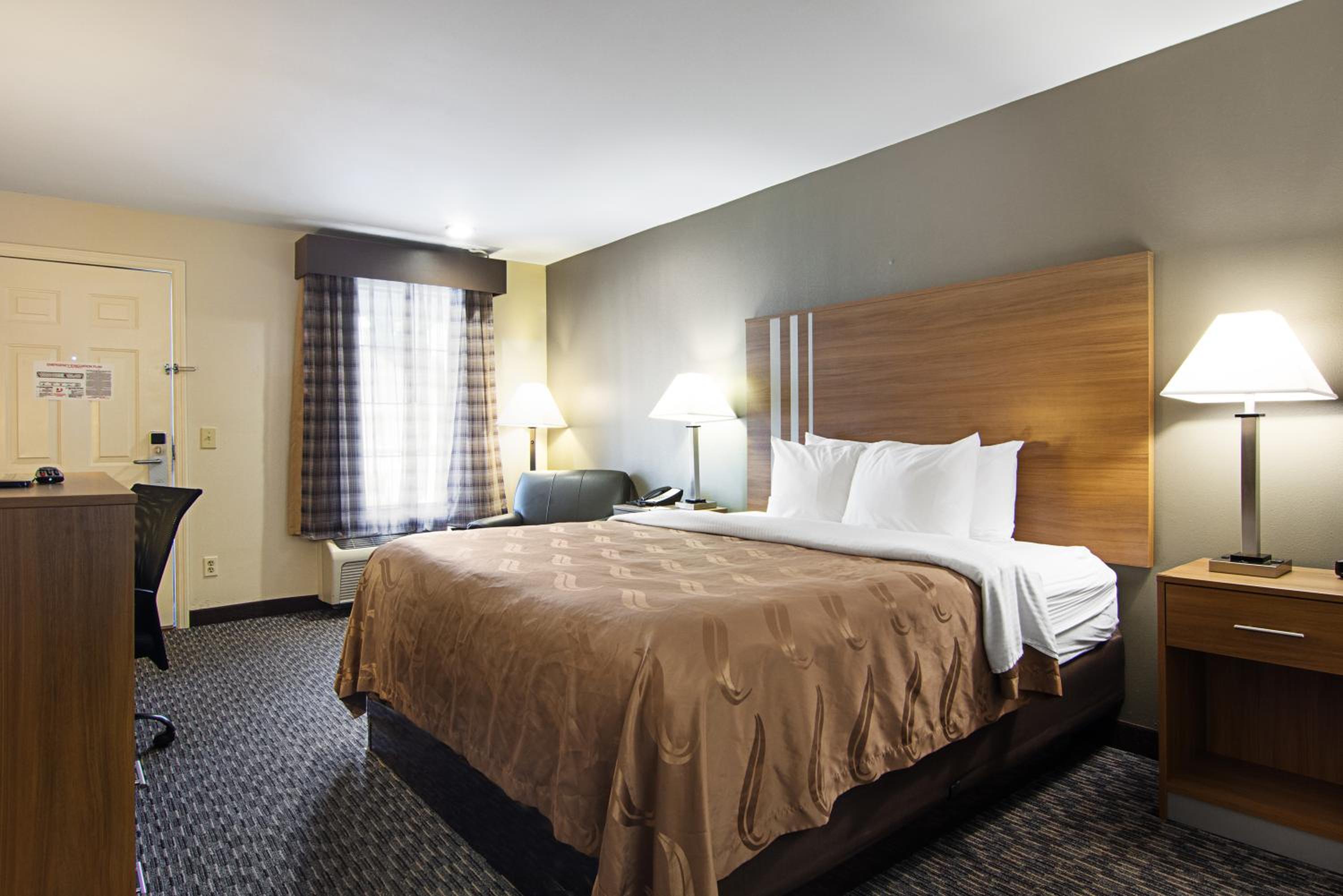 Фото Quality Inn LaGrange