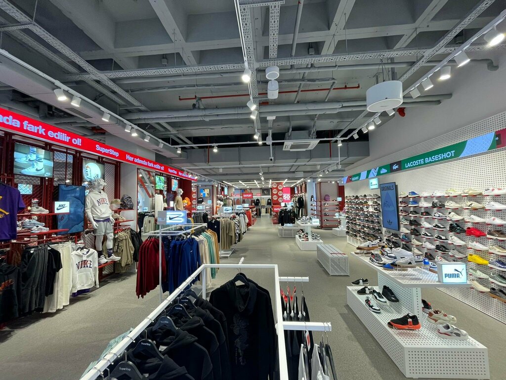 Shoe store SuperStep, Istanbul, photo