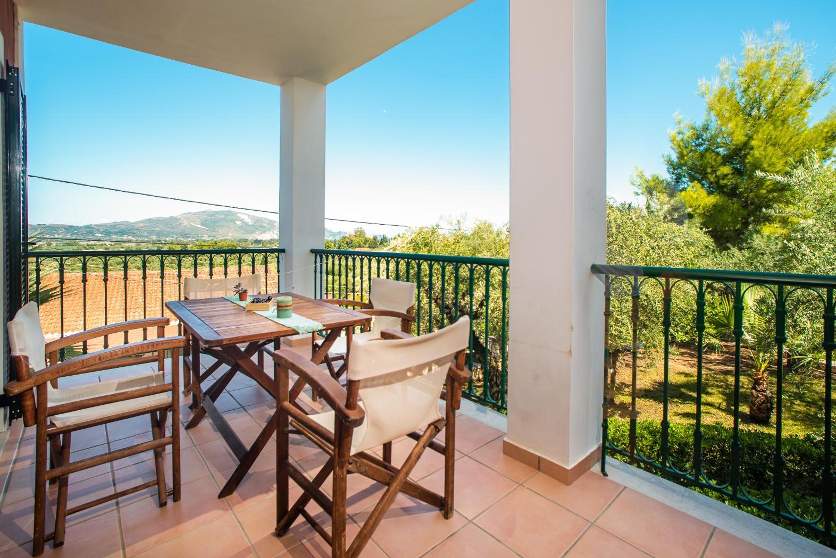 Фото Villa Liofyto Apartments