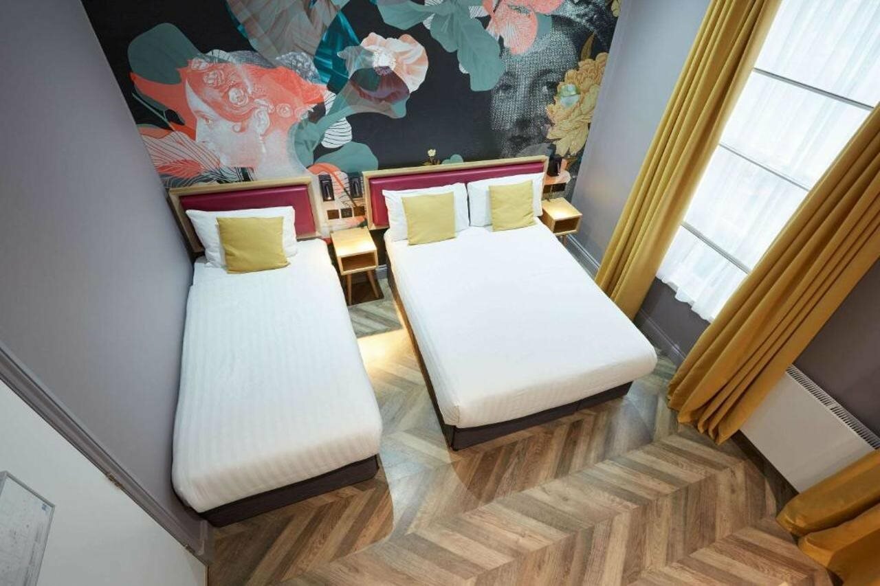 Фото Apartment Next to Victoria Station