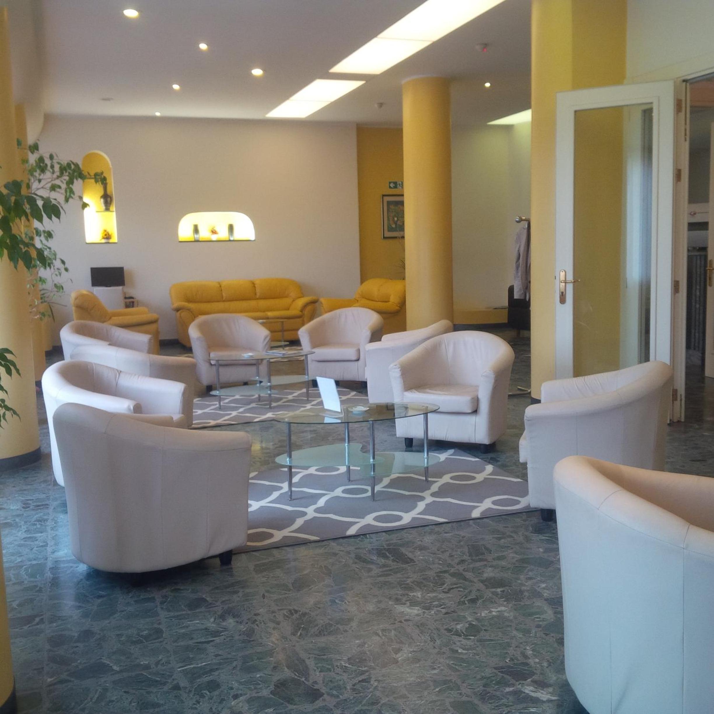 Фото Hotel Robinia
