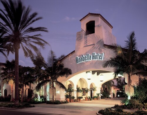 Гостиница SureStay Plus Hotel by Best Western Portland Route 52 West