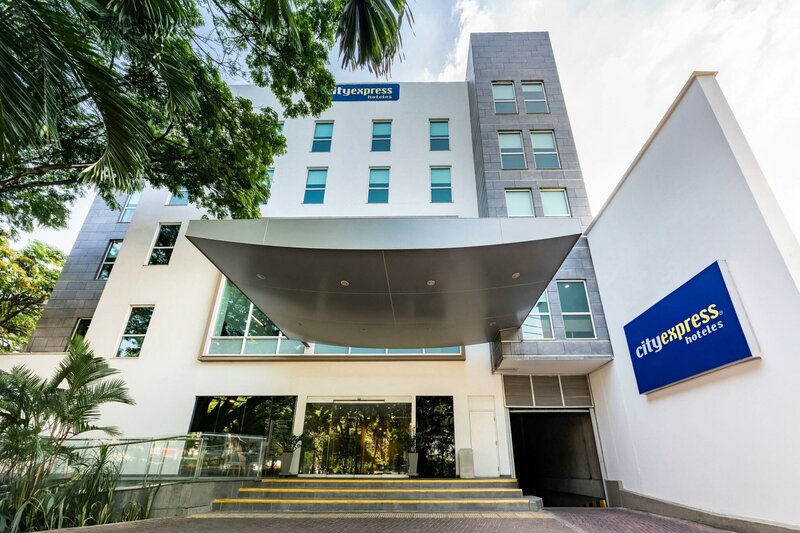 Гостиница City Express Plus by Marriott Cali Colombia в Кали