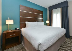 Гостиница Hampton Inn & Suites Des Moines Downtown