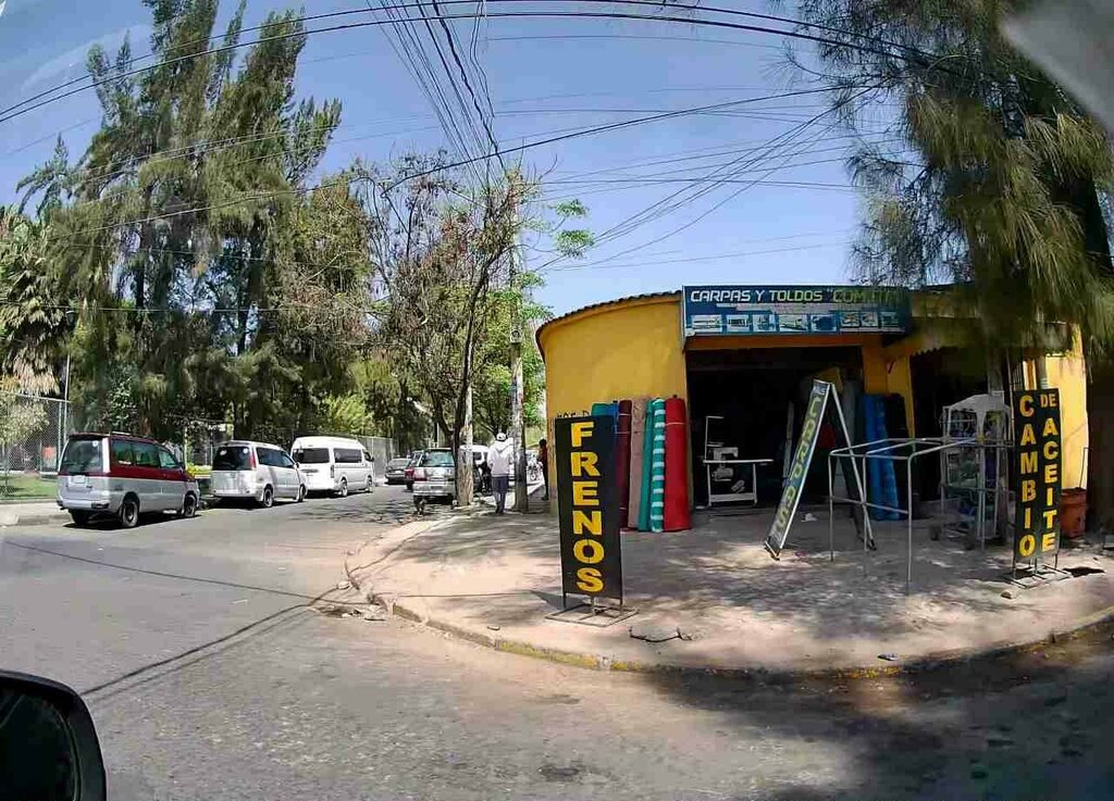 Frame and awning structures Structures of Frames and Awnings, Cochabamba, photo
