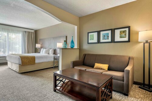 Гостиница Comfort Suites Sawgrass в Тамараке