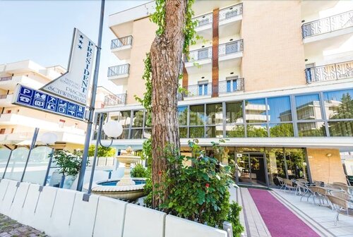 Гостиница Hotel President в Чезенатико