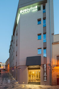 Гостиница Hotel Executive Inn