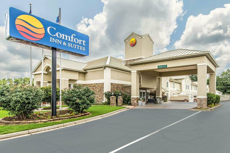 Гостиница Comfort Inn & Suites Greenwood near University