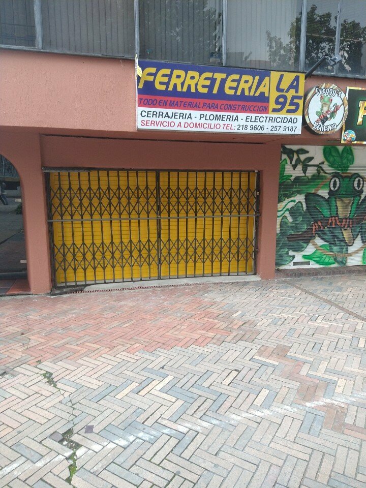 Hardware store Ferreteria la 95, Bogota, photo