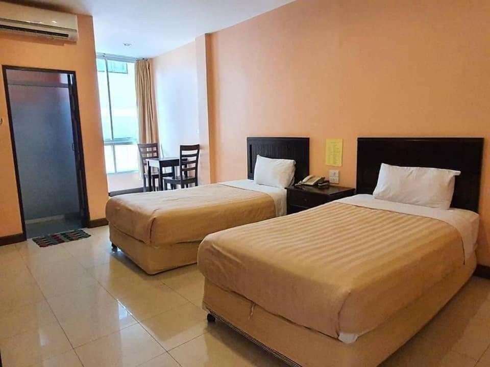 Фото The Victory Hotel