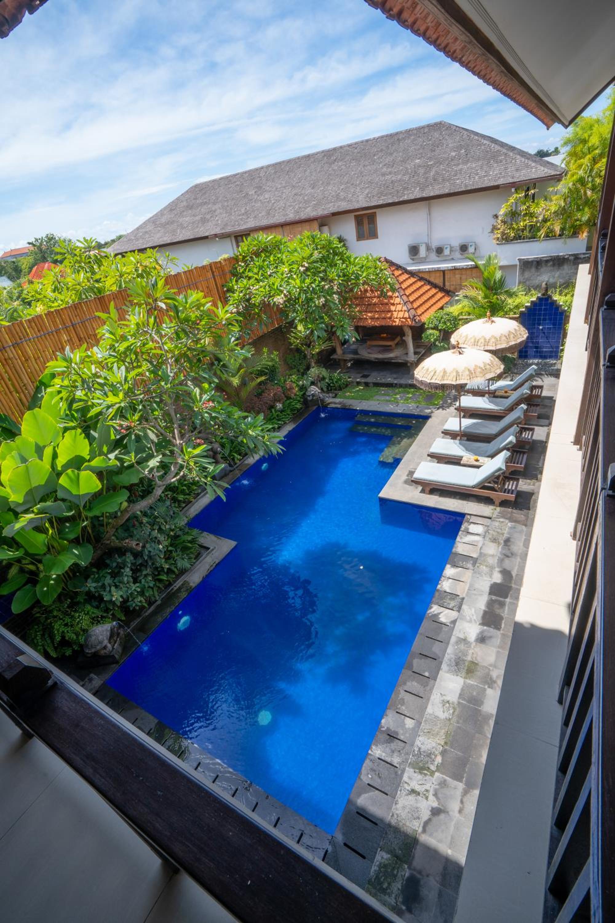 Фото Wiras Village