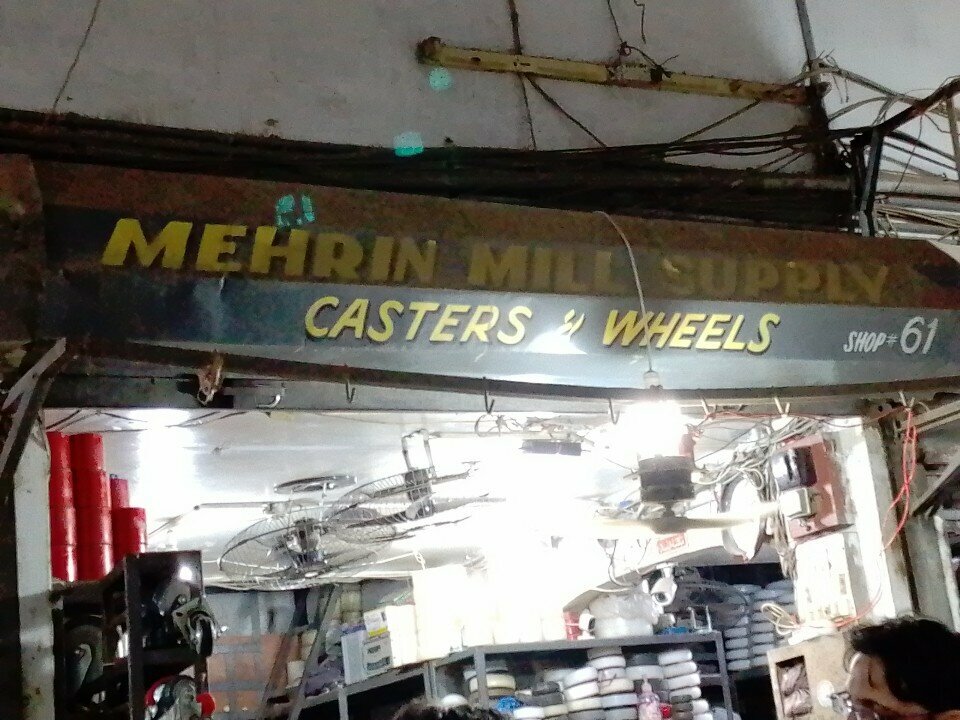 Hardware store Mehrin mill supply, Karachi, photo