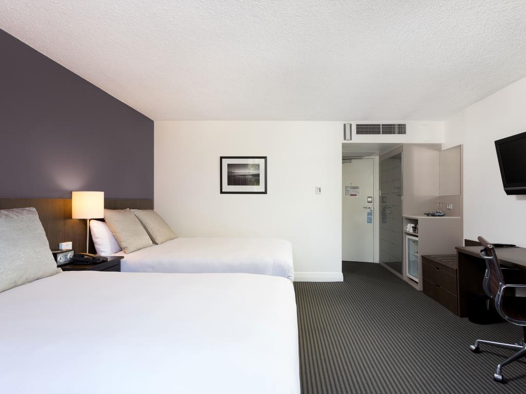 Фото Pacific Hotel Brisbane