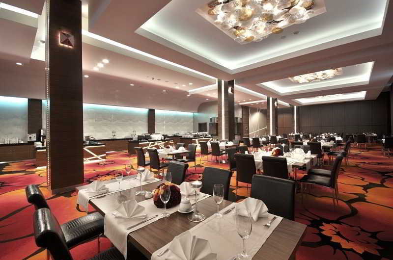 Фото Hotel Warszawianka