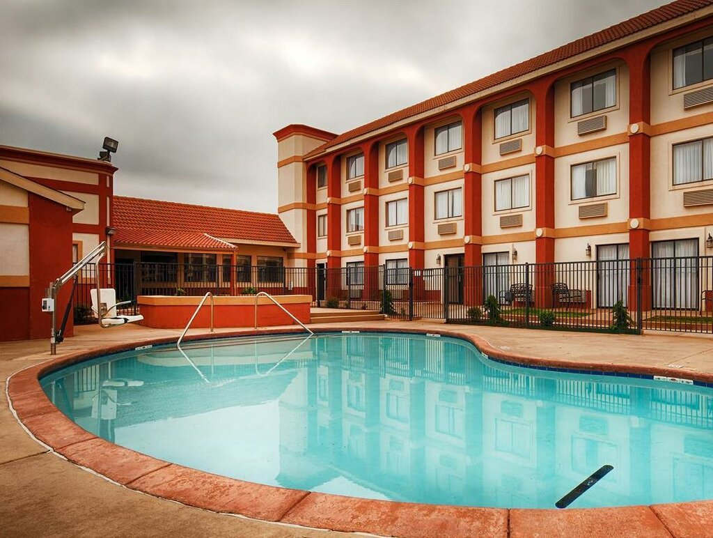 Hotel Surestay Plus Hotel by Best Western Oklahoma City North (Ex: Best Western Plus Broadway Inn And Suite, Oklahoma City, photo