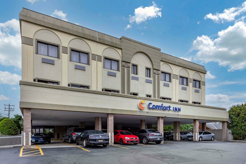 Гостиница Comfort Inn Syosset - Long Island