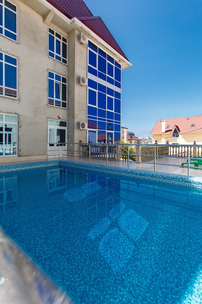 Фото отеля 1