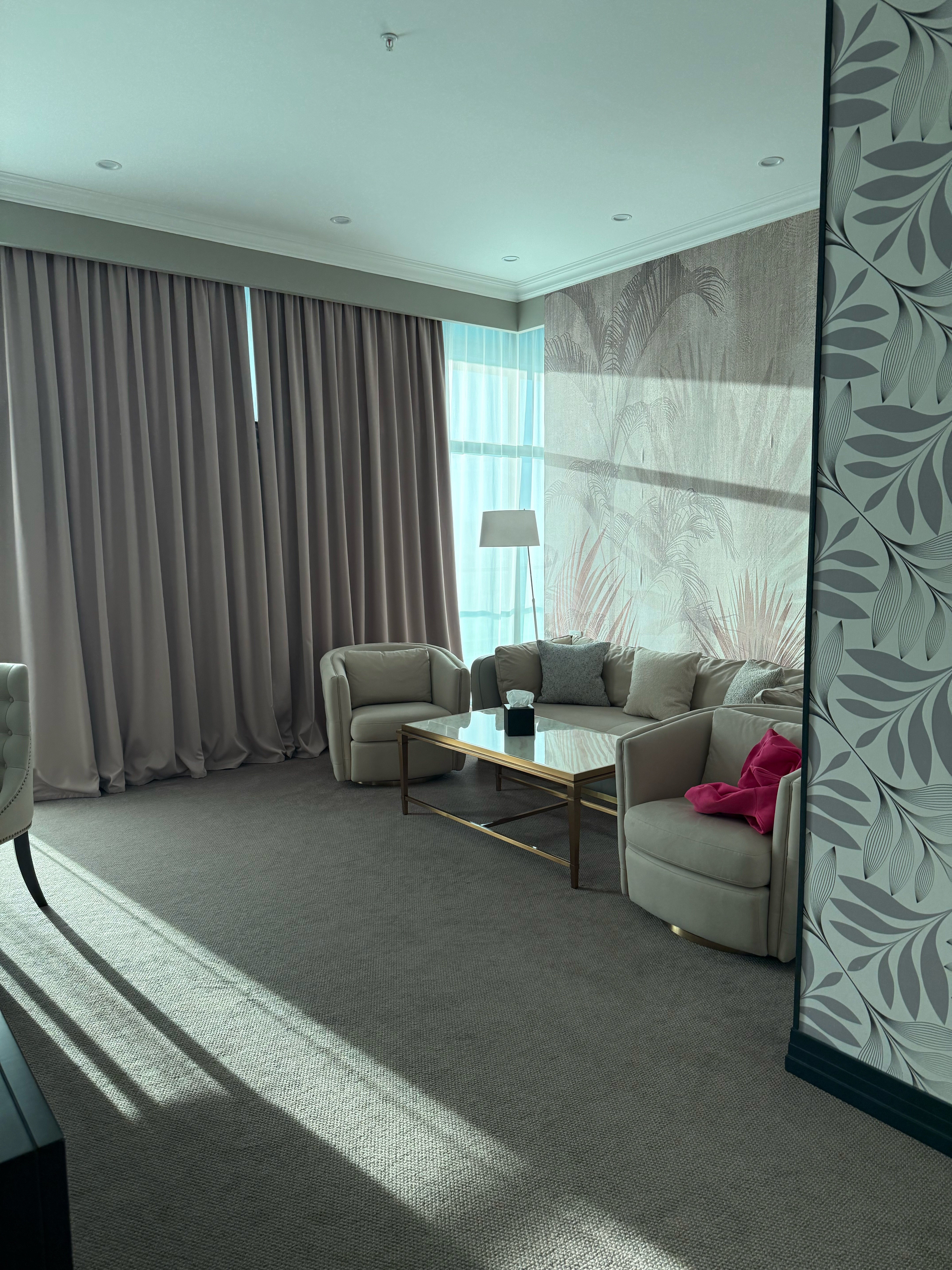 Фото Hills Hotel