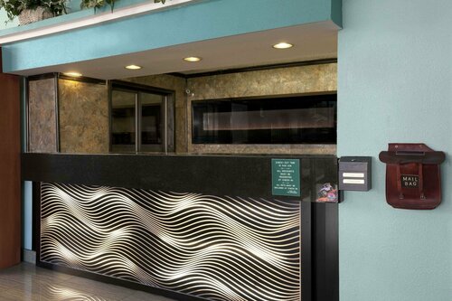 Гостиница Super 8 by Wyndham Conference Center NAU/Downtown во Флагстаффе