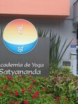 Academia de yoga satyaananda (Bogotá, Chapinero, Antiguo Country, Carrera 19A, 84-37), yoga studio