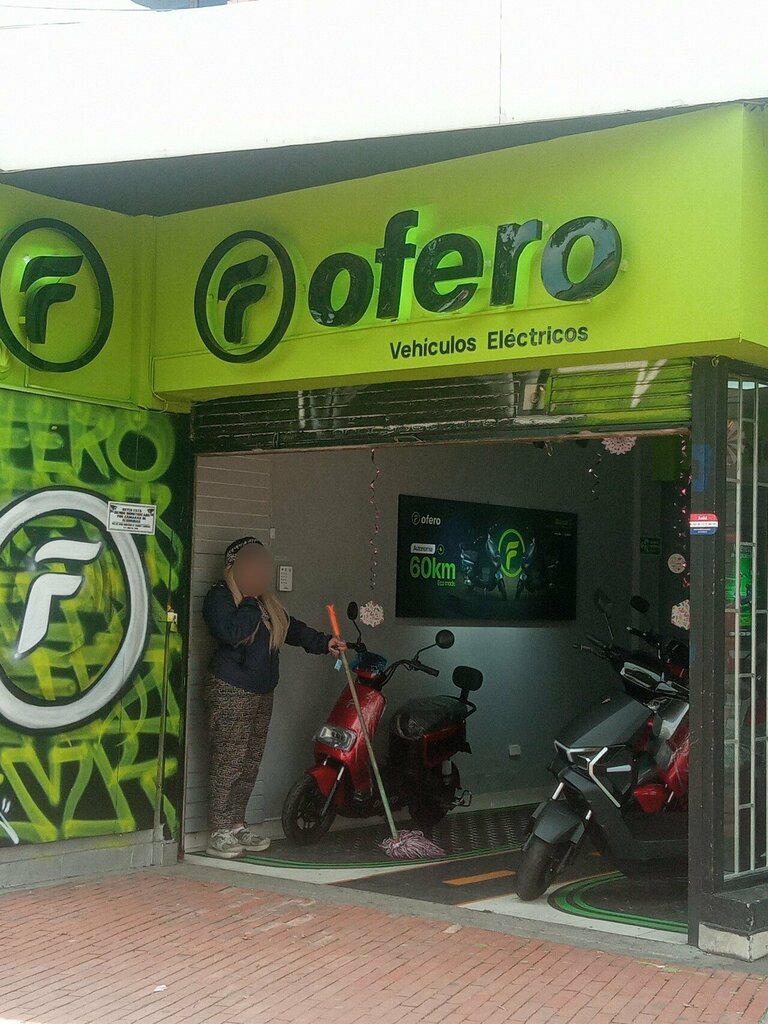 Electric transport store Ofero, Bogota, photo