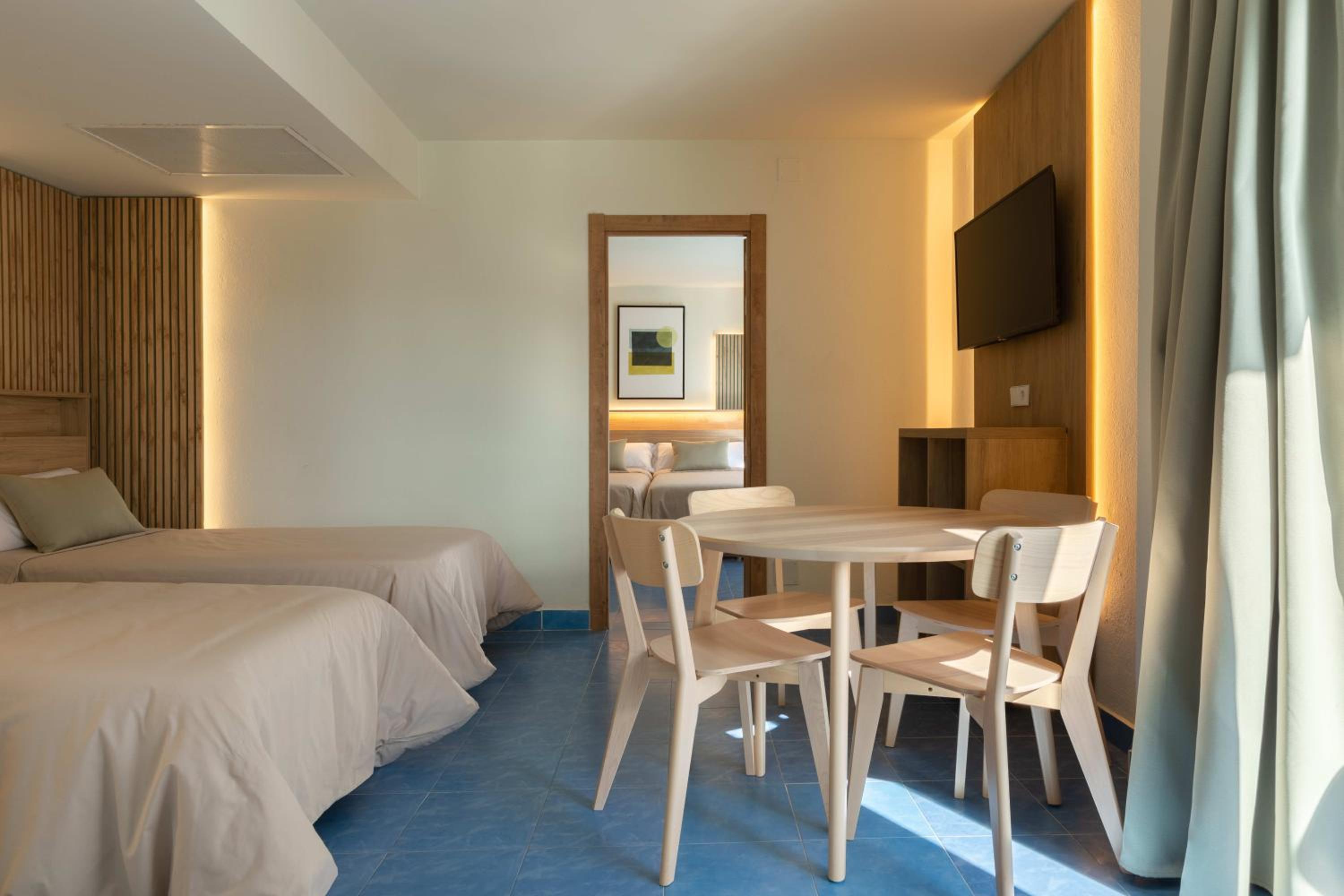 Фото The Blue Apartments by Ibiza Feeling