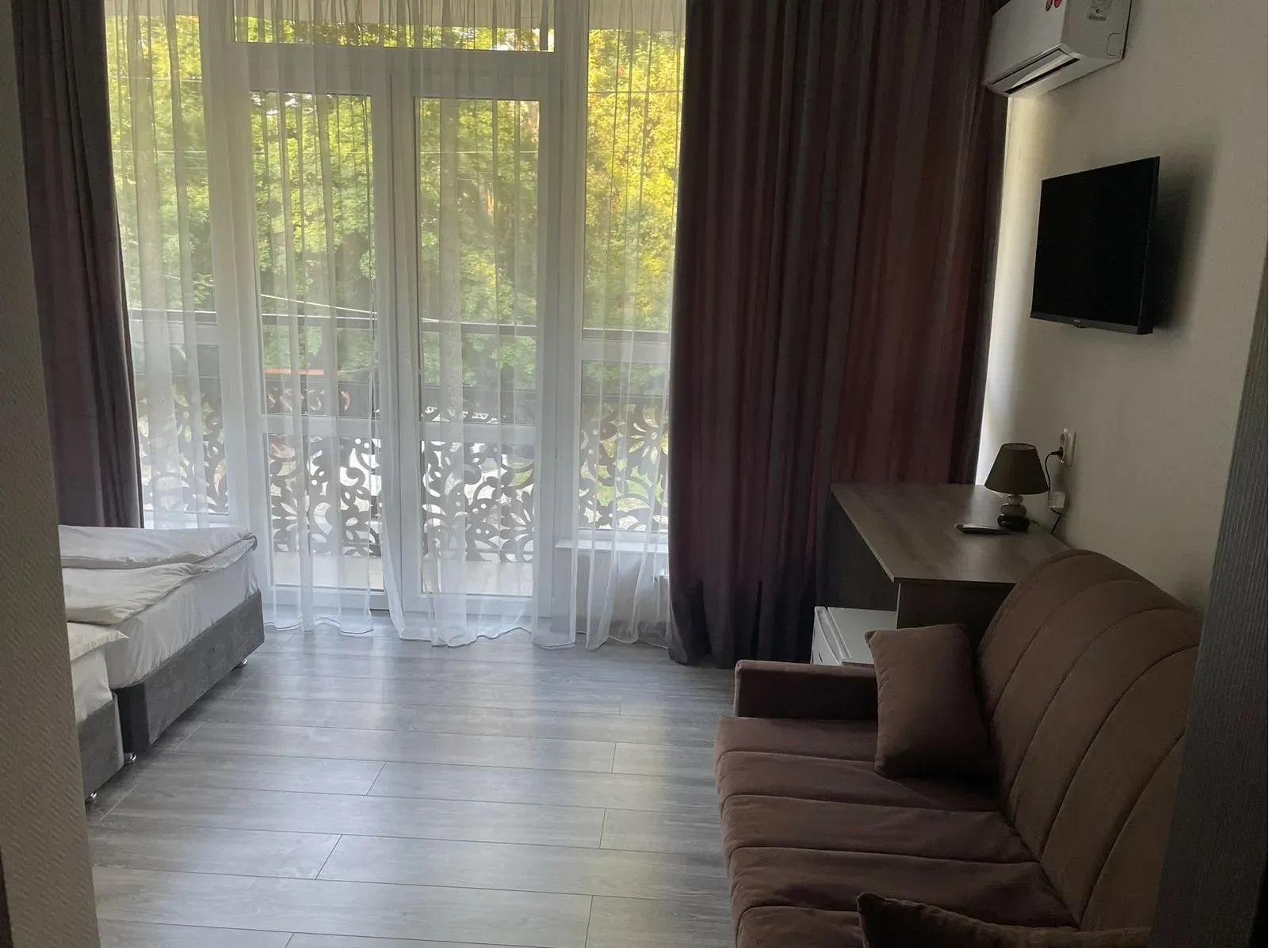 Фото Бирюзовый