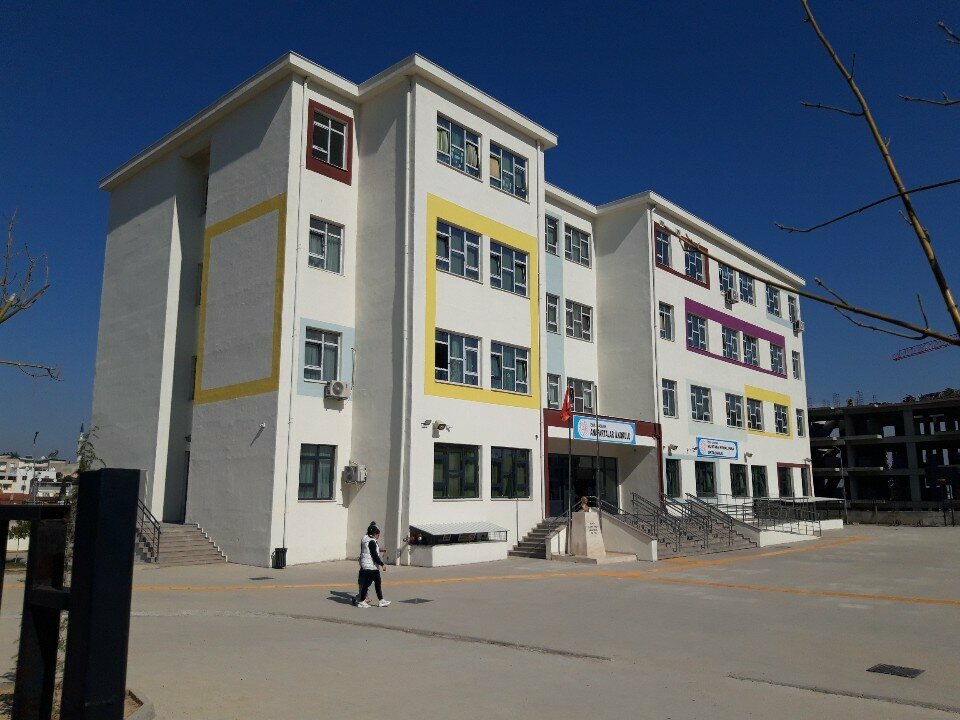 School Mustafa Kemal Pasha Middle School, Izmir, photo