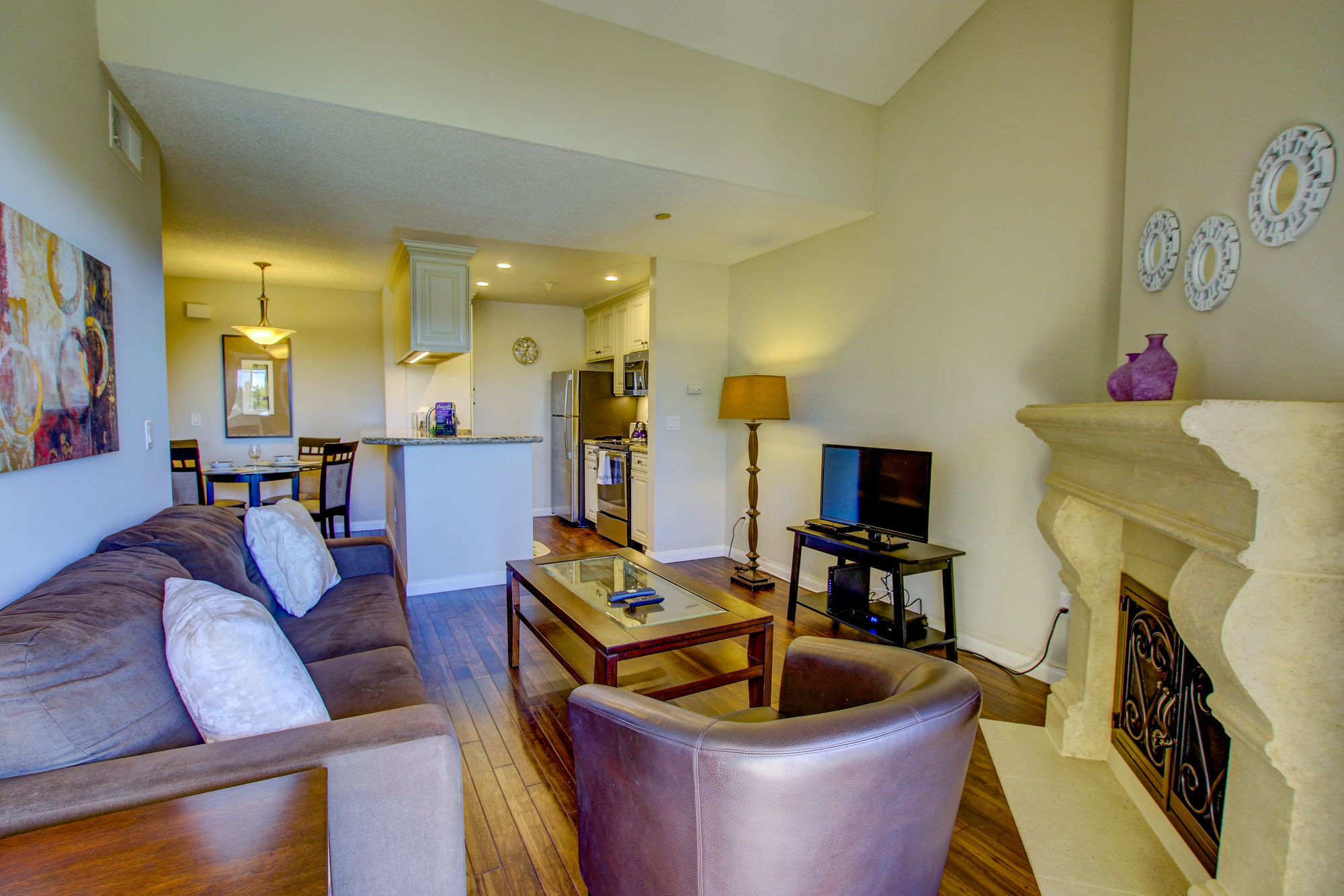 Фото Sunshine Suites at Hillcrest