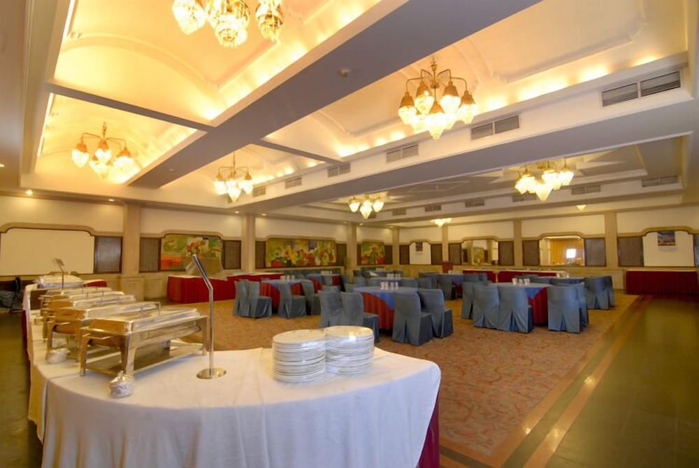 Фото Hotel Chanakya