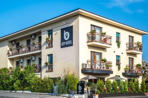 Гостиница B City Hotel в Бардолине