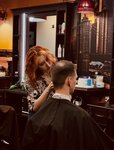 Earl (Krasnobogatyrskaya Street, 90с1) ، صالون حلاقة
