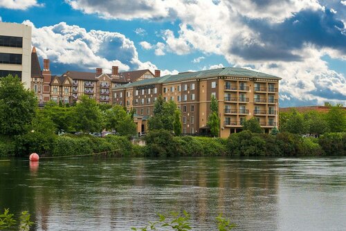Гостиница Oxford Suites Spokane Valley в Спокан-Вэлли