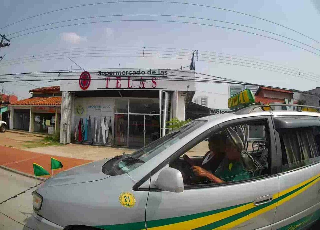 Home goods store Supermarket of Fabrics, Santa Cruz de la Sierra, photo
