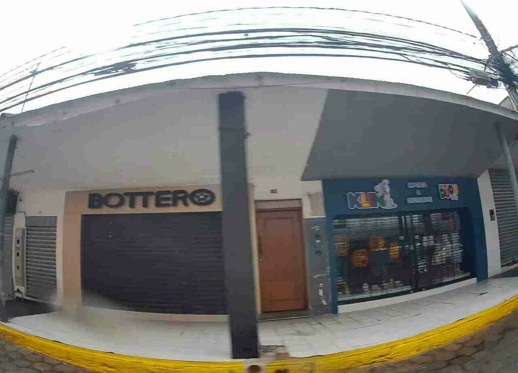 Shoe store Bottero, Santa Cruz de la Sierra, photo