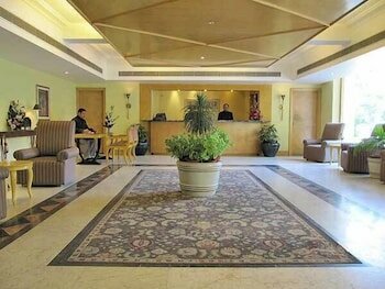 Фото Hotel Ritz Plaza