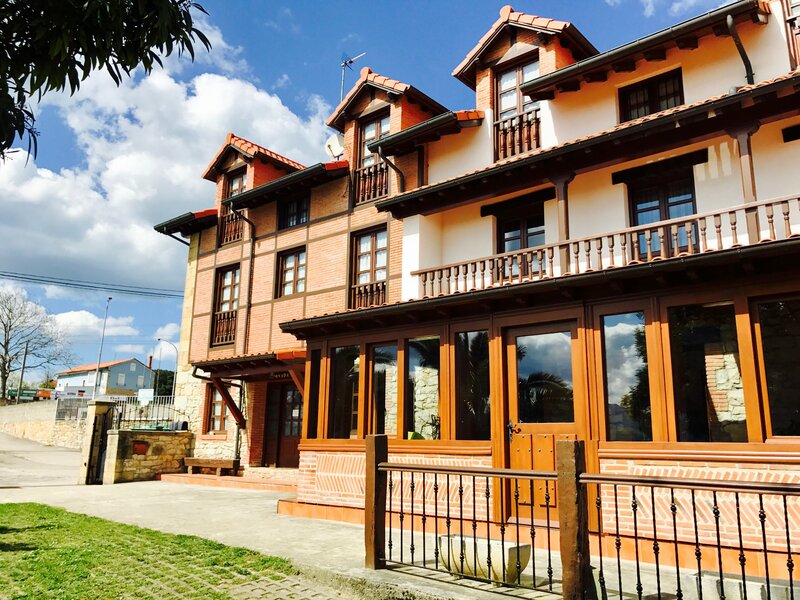 Гостиница Posada Rural La Cabaña de Salmon в Сантильяне-деле-Маре
