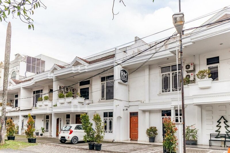Гостиница RedDoorz @ Jalan Mojopahit Medan