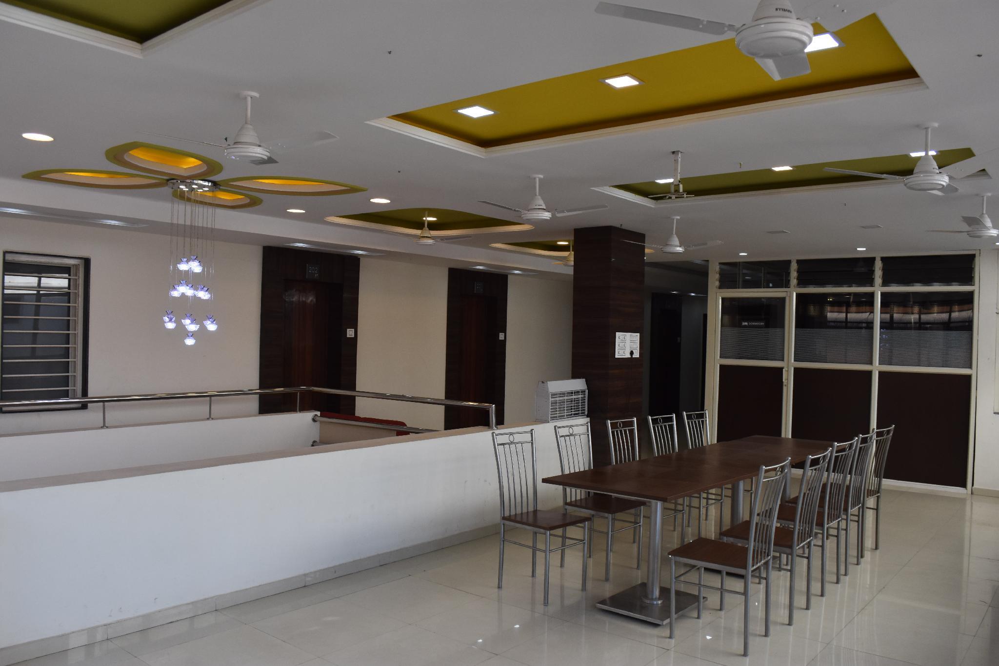 Фото Hotel Royal Treat Kolhapur