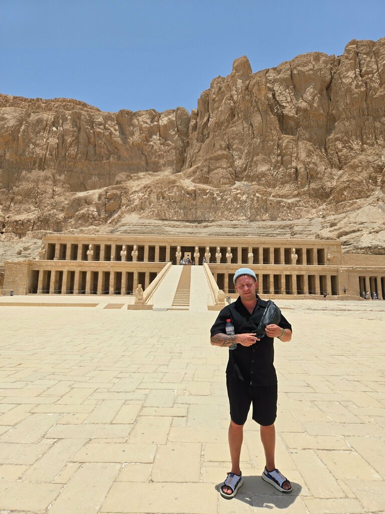 معلم جذب سياحي معبد موت ، لوكسور، صورة