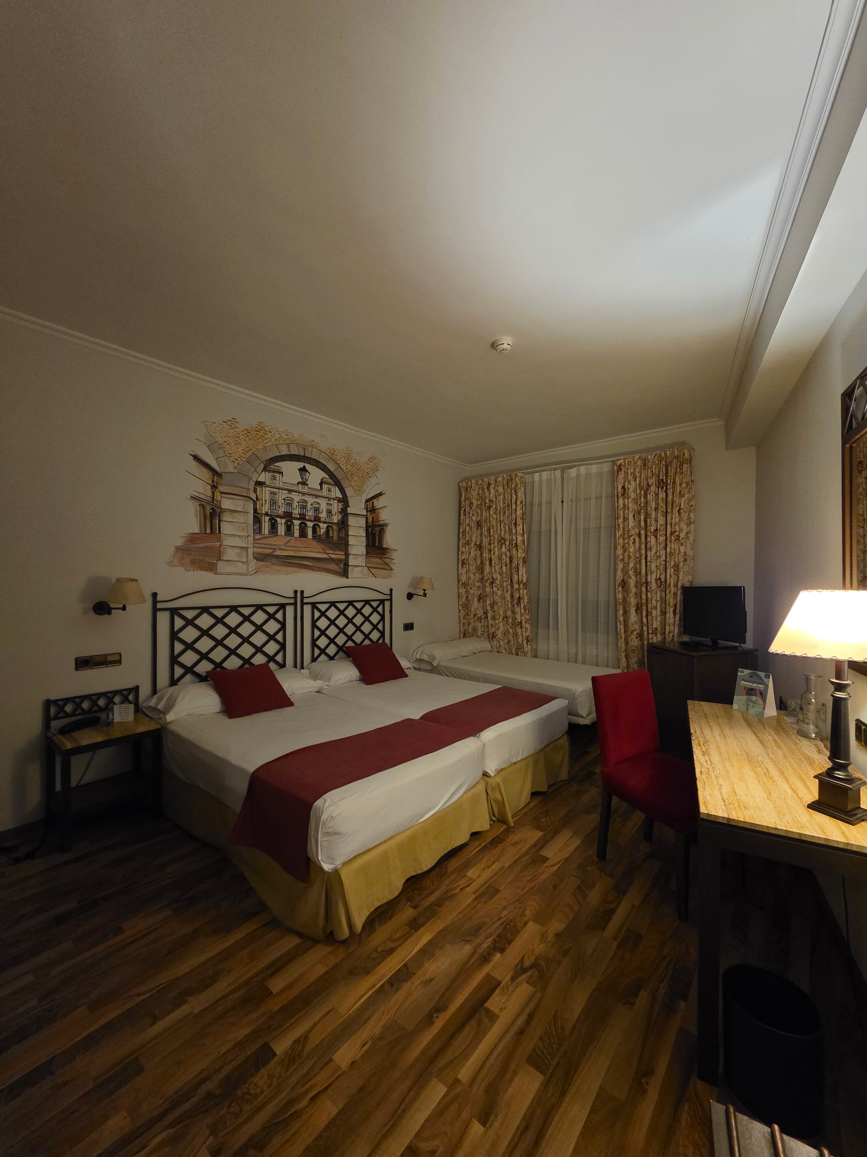 Фото Hotel Palacio de Valderrábanos