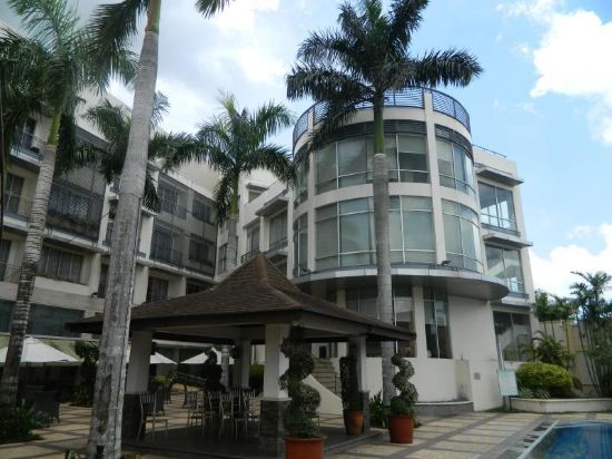 Фото The Avenue Plaza Hotel